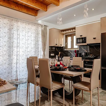 فيلة Monalisa Plános